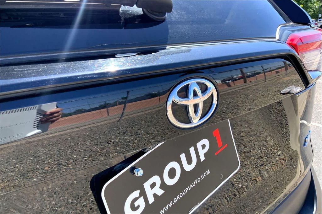 صورة مصغرة 28 لـ 2025 Toyota RAV4 XLE PREMIUM