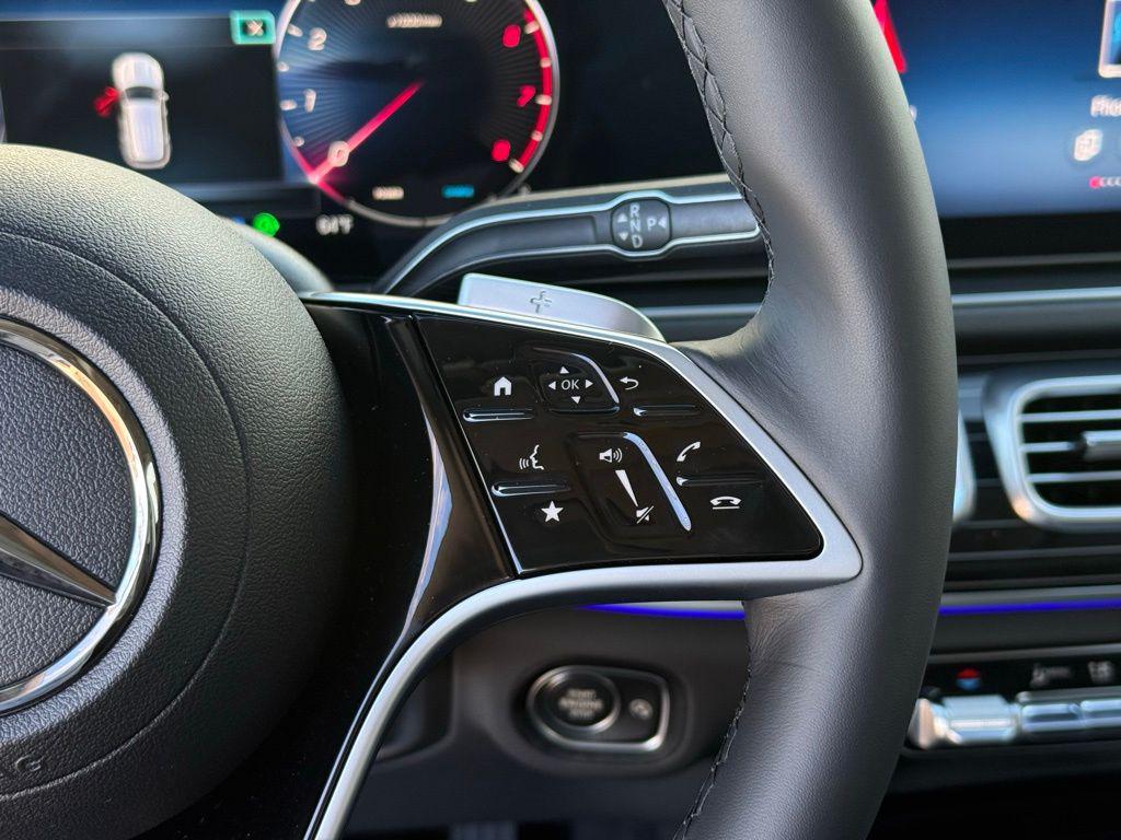 2026 Mercedes-BENZ GLE — миниатюра 18