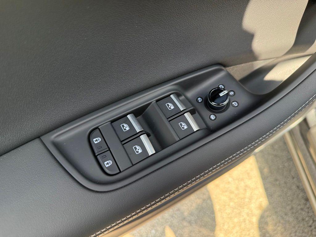 2027 AUDI Q8 55 PRESTIGE — миниатюра 19