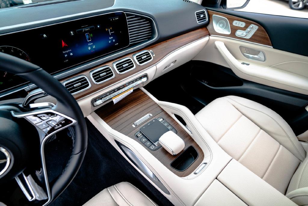 2026 Mercedes-BENZ GLE — миниатюра 28