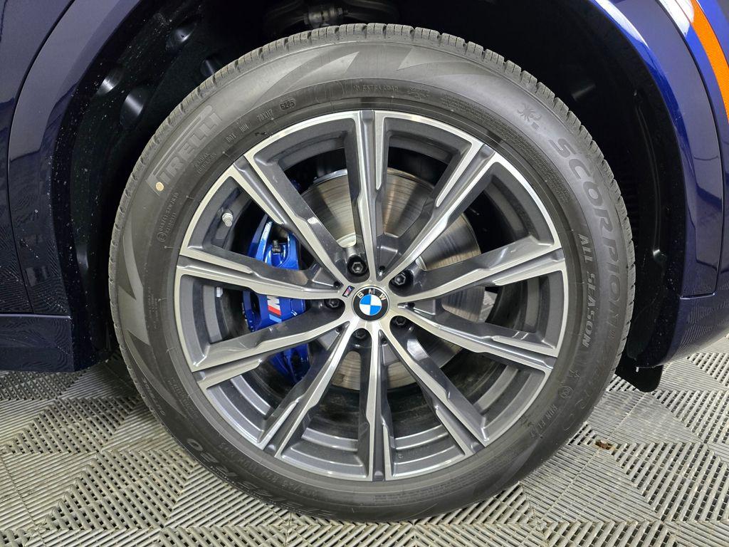 2026 BMW X6 XDRIVE40I photo 2