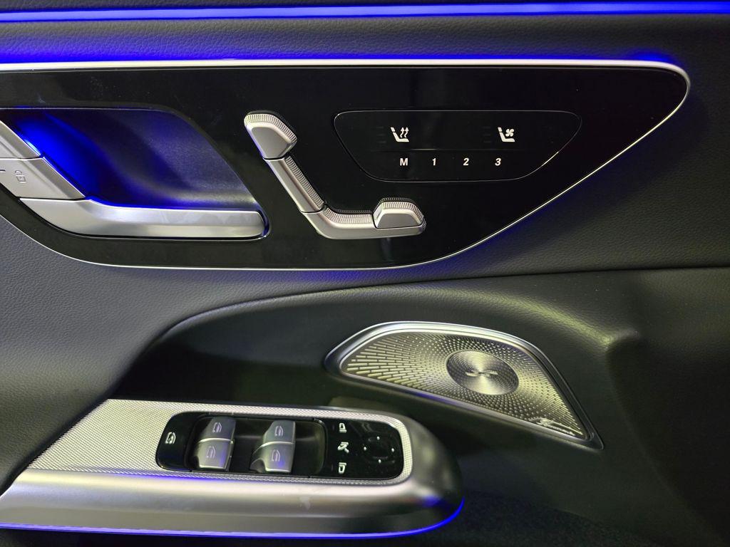 MERCEDES-BENZ E-CLASS - 10