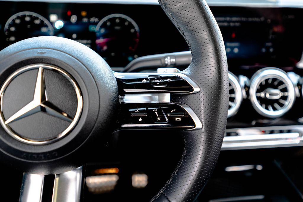 2026 Mercedes-BENZ GLB 缩略图 18