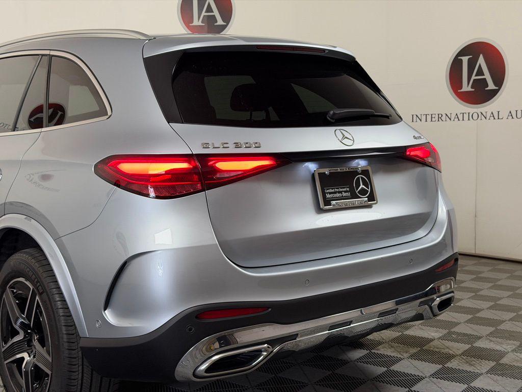 2025 Mercedes-BENZ GLC photo 10