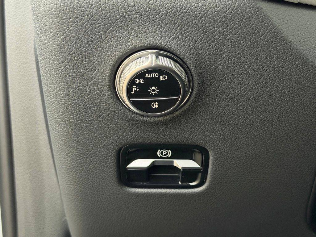صورة مصغرة 24 لـ 2025 Mercedes-BENZ GLC