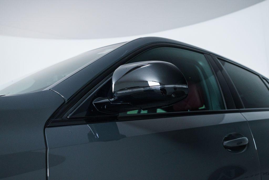 2027 BMW X6 M60I — миниатюра 12