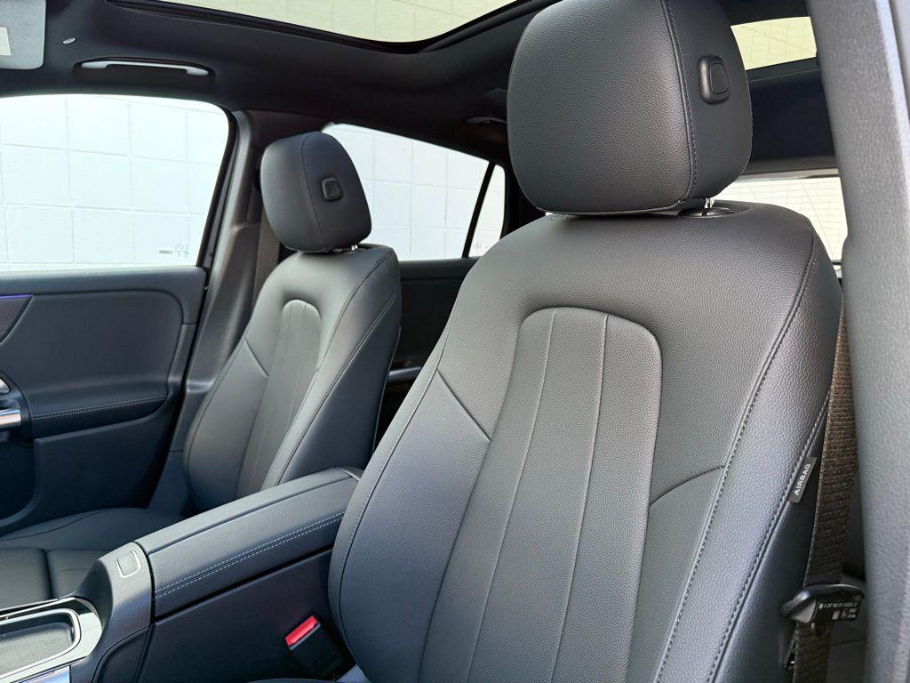MERCEDES-BENZ GLA-CLASS - 5