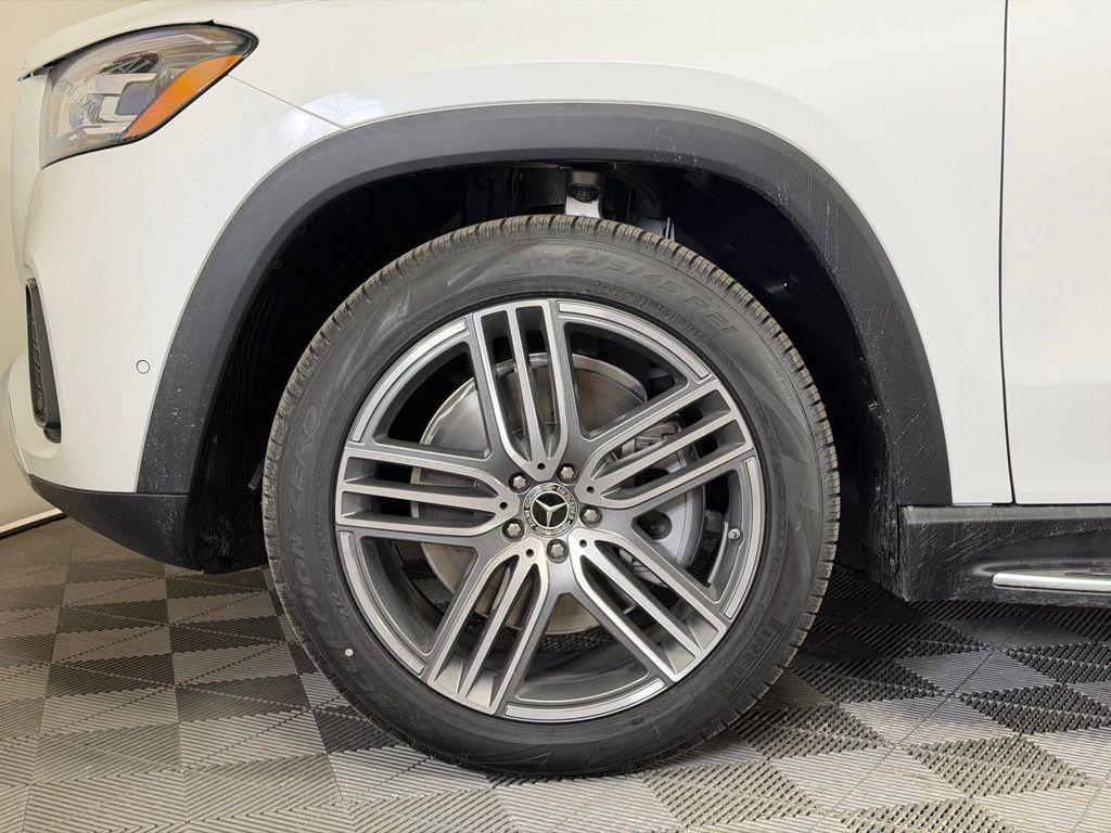 MERCEDES-BENZ GLS - 10