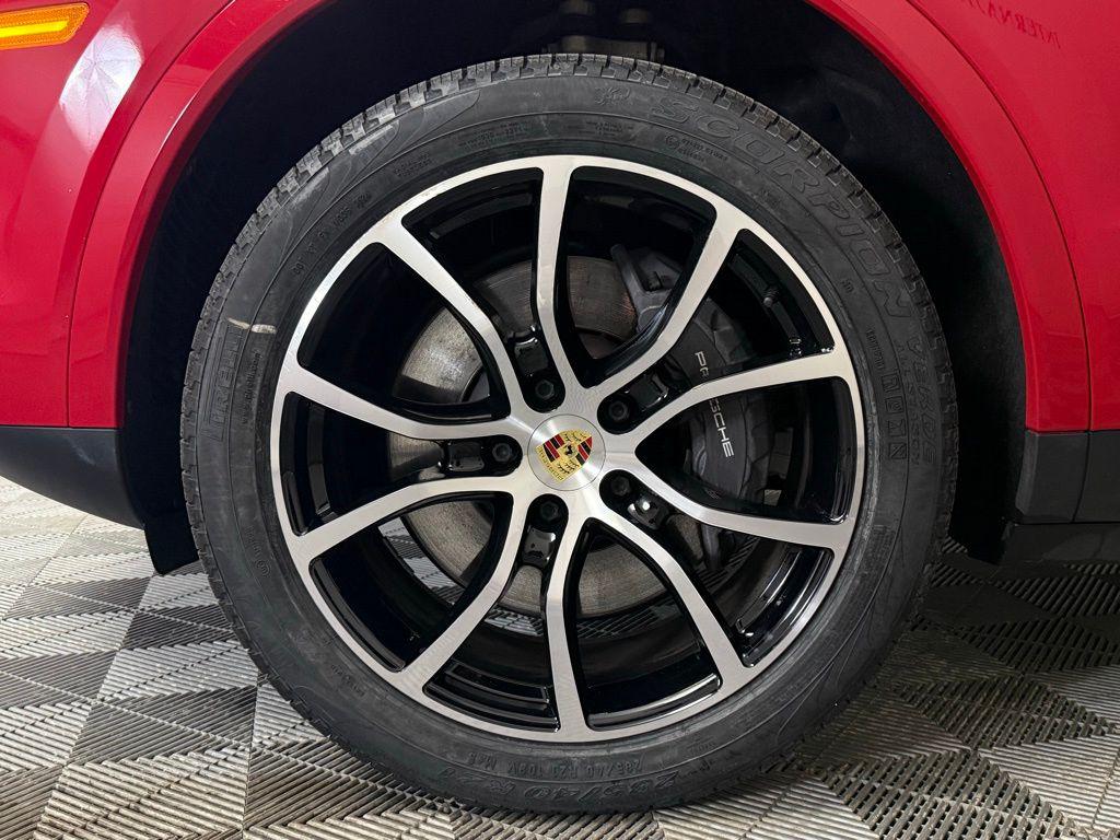 PORSCHE CAYENNE - 10