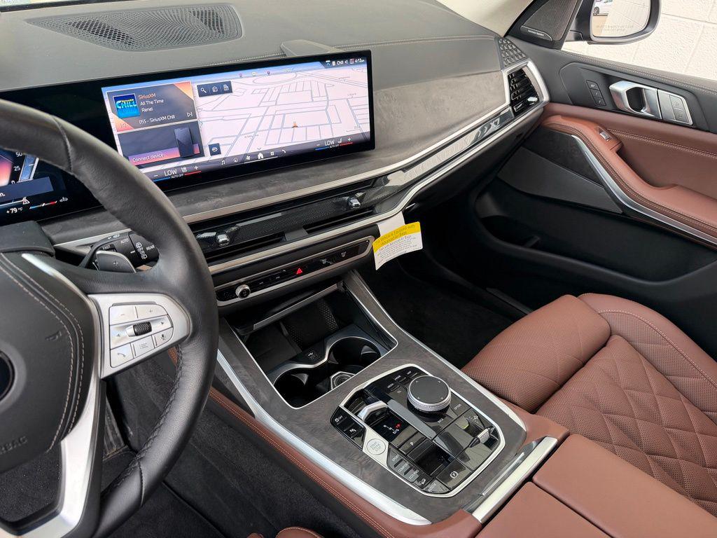 صورة مصغرة 30 لـ 2026 BMW X7 XDRIVE40I