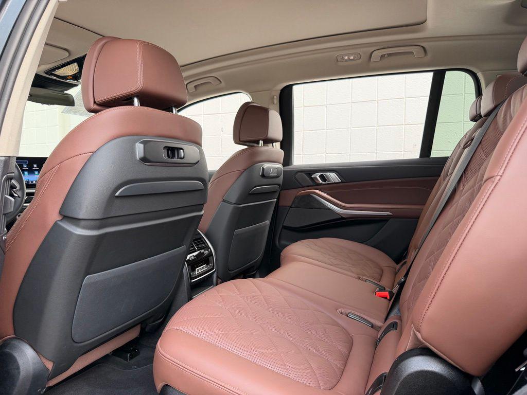 صورة مصغرة 39 لـ 2026 BMW X7 XDRIVE40I