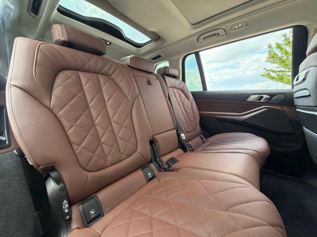 صورة مصغرة 49 لـ 2026 BMW X7 XDRIVE40I
