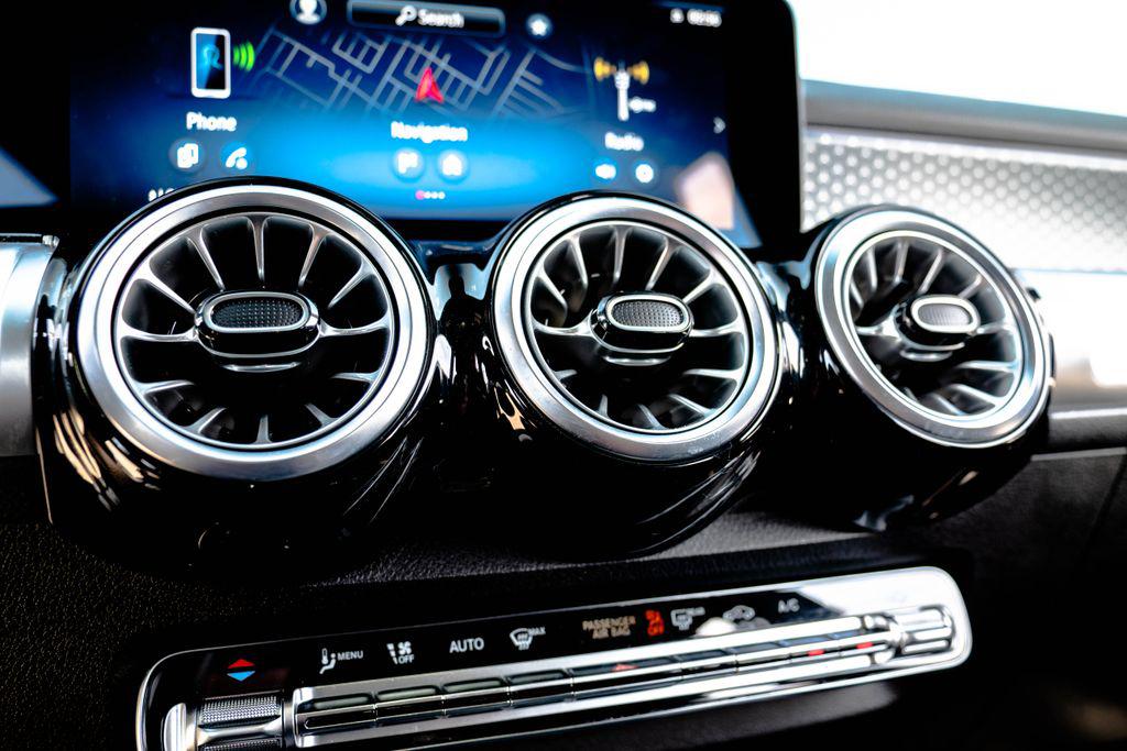 2024 Mercedes-BENZ GLB — миниатюра 26