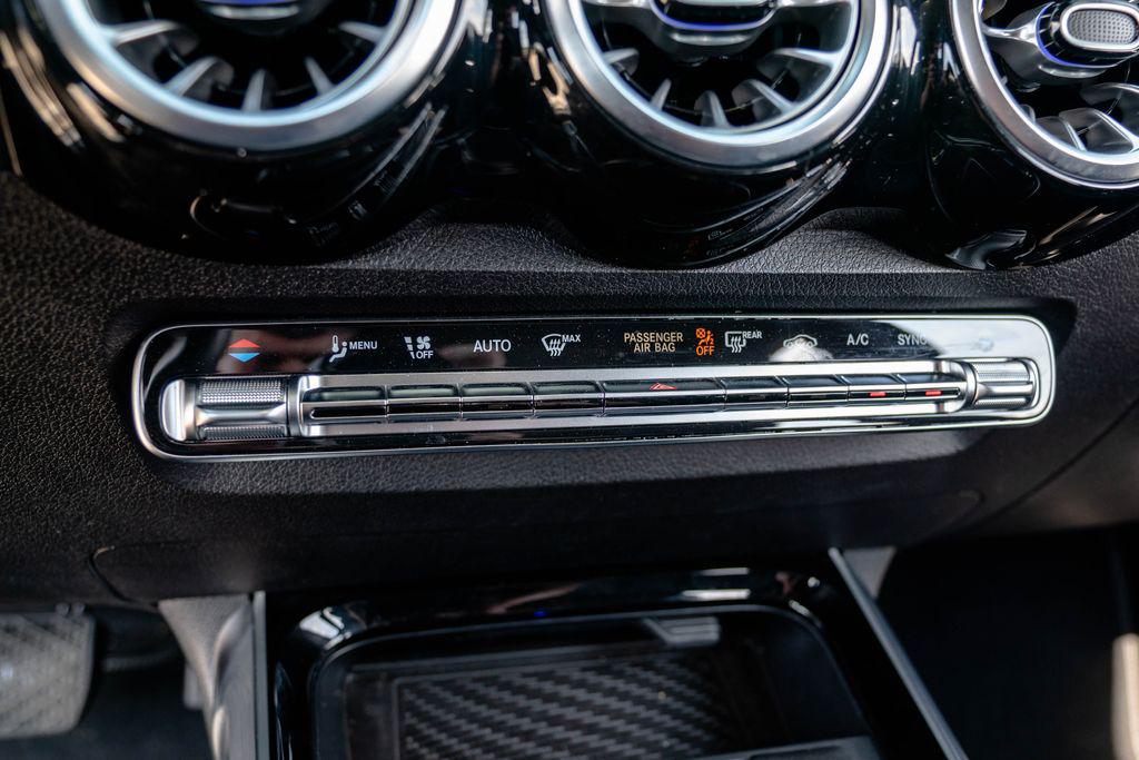 2024 Mercedes-BENZ GLB — миниатюра 24
