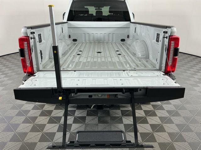 2025 FORD F-450 LARIAT 照片 8