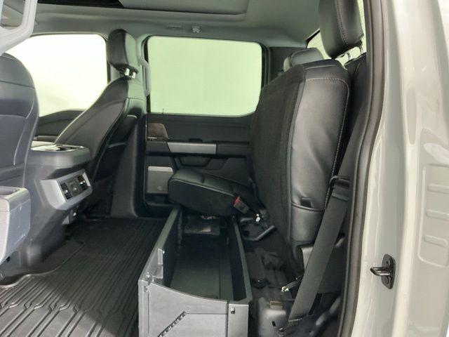 2025 FORD F-450 LARIAT 缩略图 32