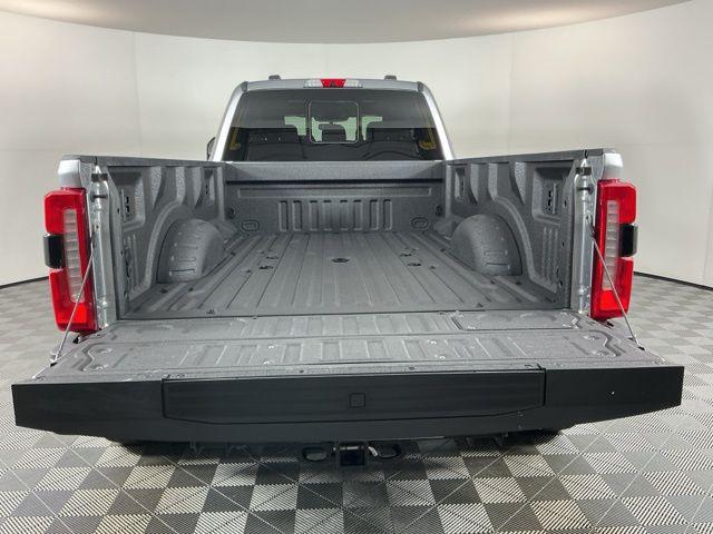 2024 FORD F-450 LARIAT photo 7