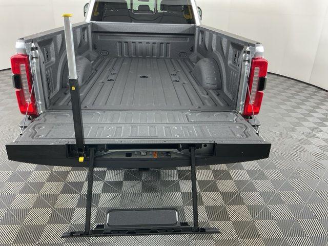 2024 FORD F-450 LARIAT photo 8