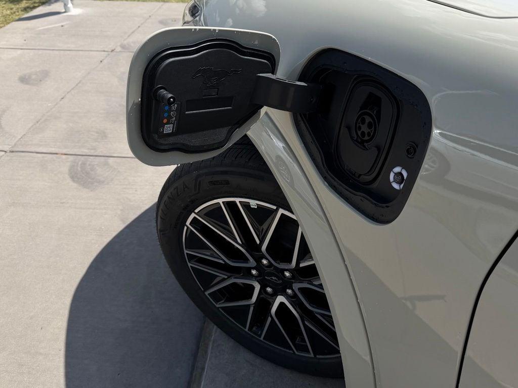 2026 FORD MUSTANG MACH-E PREMIUM 缩略图 17