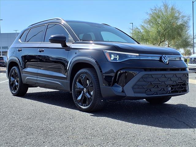 New 2026 Volkswagen Taos SE Black