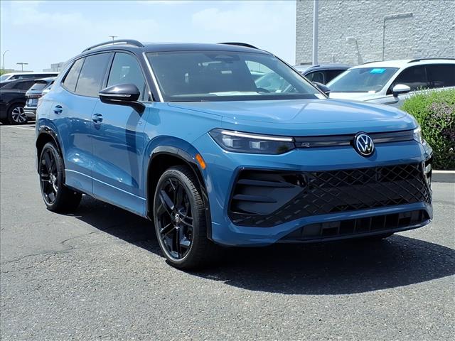 New 2026 Volkswagen Tiguan 2.0T SE R-Line Black