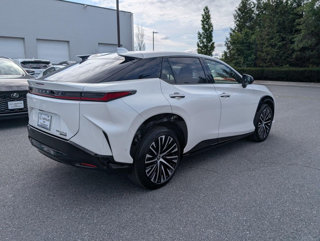 صورة 3 لـ 2023 Lexus RZ 450E 450E PREMIUM