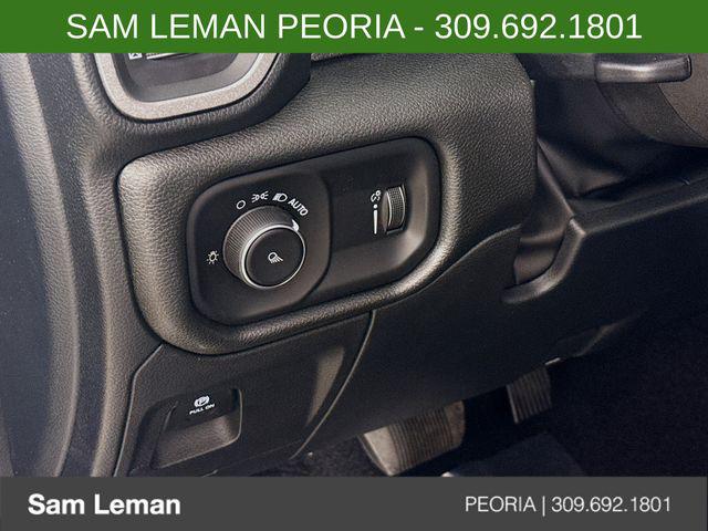 صورة مصغرة 10 لـ 2026 RAM 1500 TRADESMAN