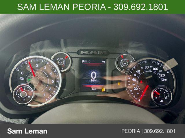صورة مصغرة 12 لـ 2026 RAM 2500 BLACK EXPRESS CREW CAB 4X4 6'4' BOX
