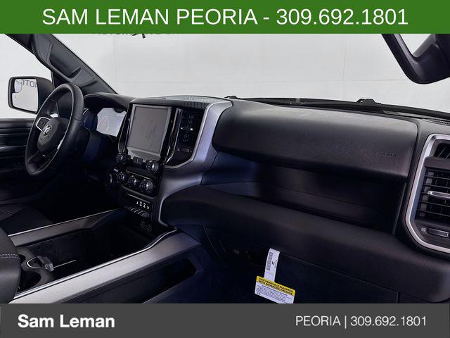 صورة مصغرة 26 لـ 2026 RAM 1500 EXPRESS