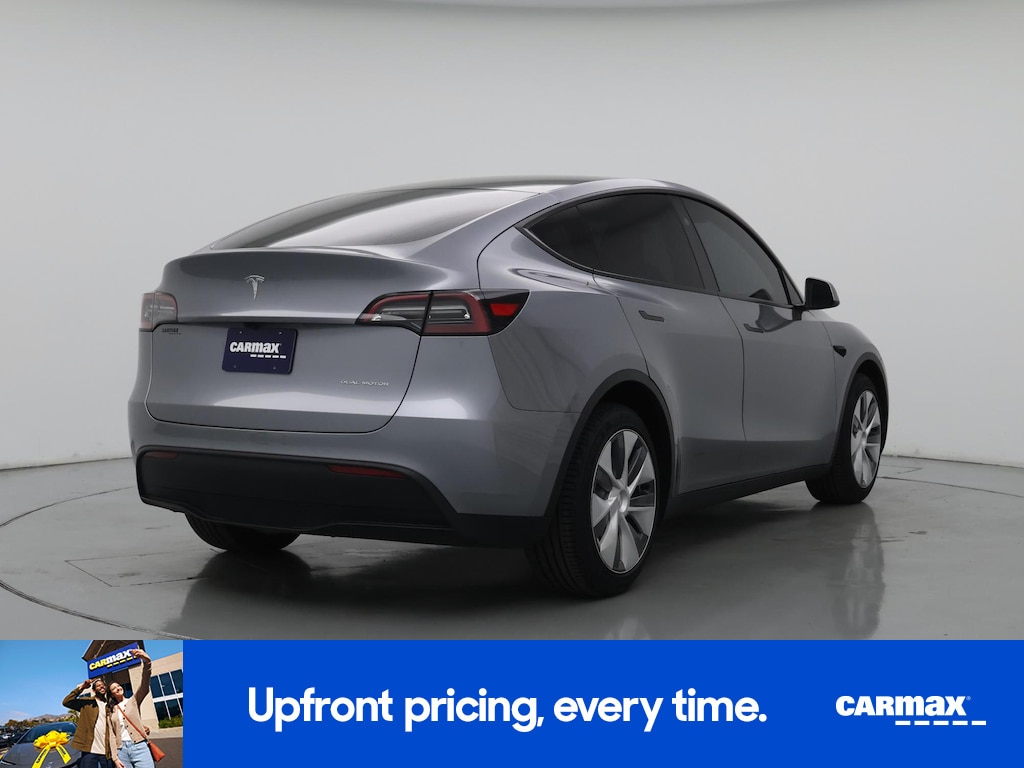 TESLA MODEL Y LONG RANGE - 10