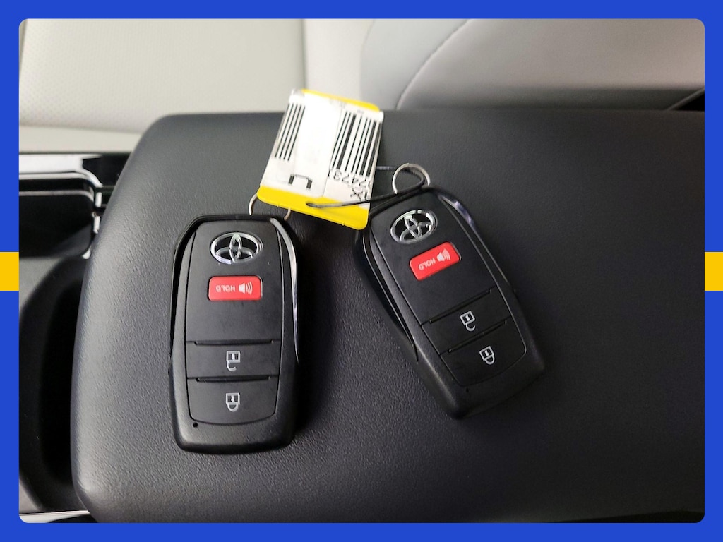 صورة مصغرة 29 لـ 2026 Toyota PRIUS XLE