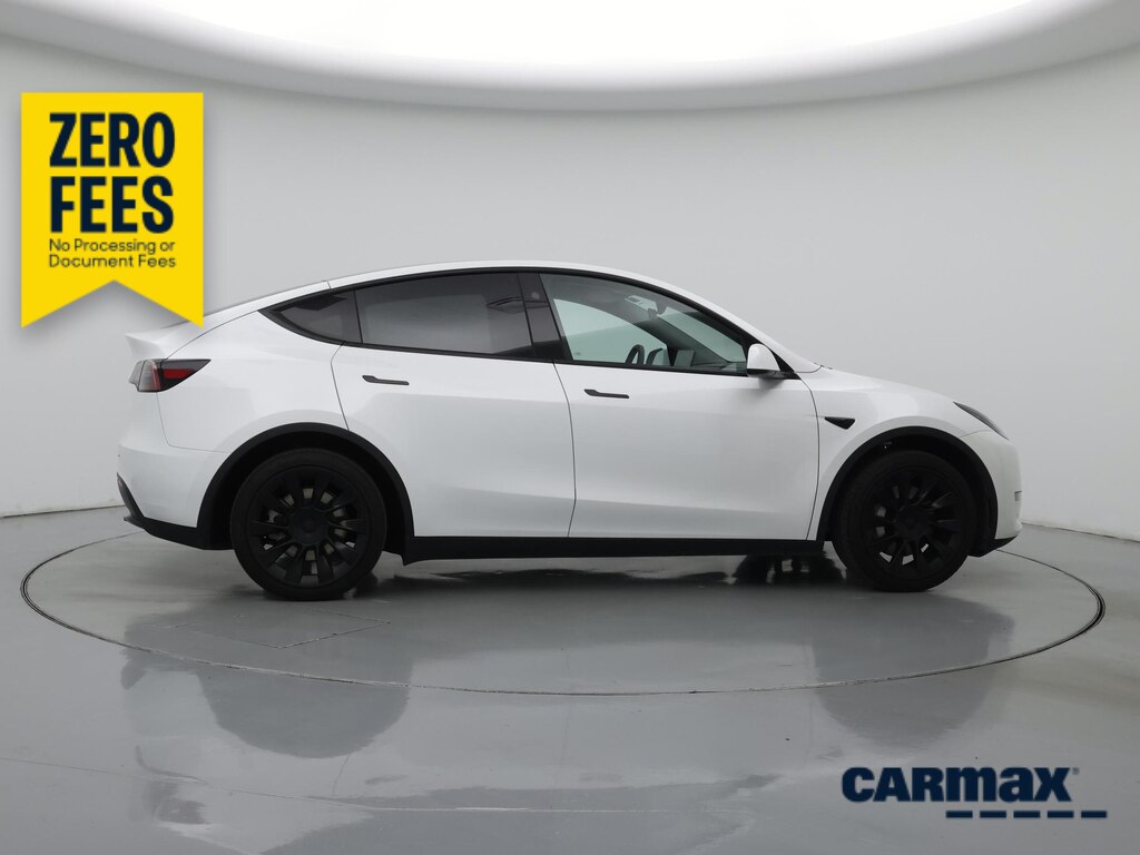 TESLA MODEL Y LONG RANGE - 9
