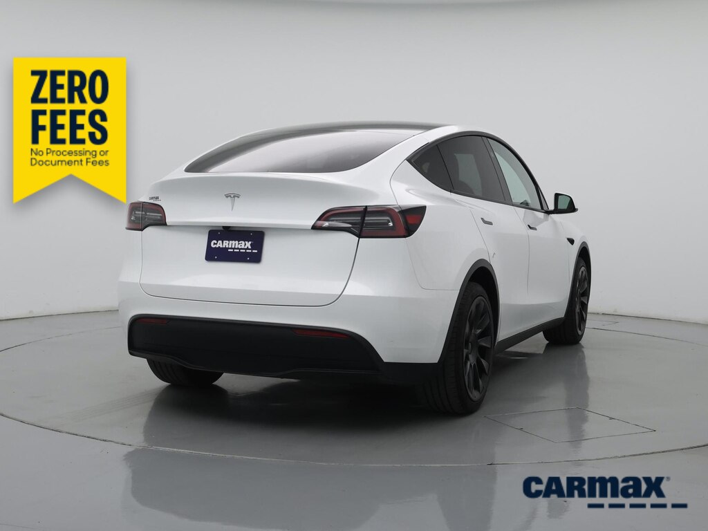 TESLA MODEL Y LONG RANGE - 10