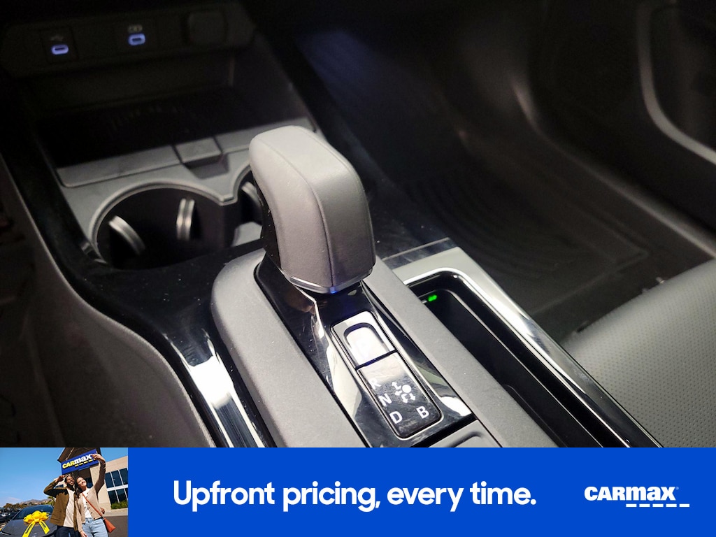صورة مصغرة 21 لـ 2025 Toyota PRIUS XLE
