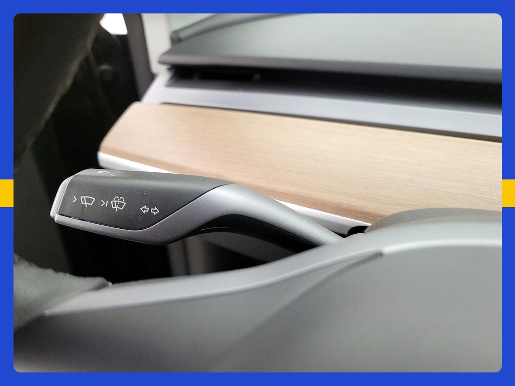 2023 Tesla MODEL Y PERFORMANCE — фото 16