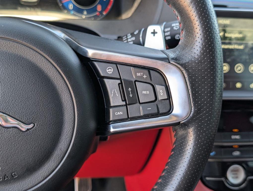 صورة مصغرة 25 لـ 2020 Jaguar F-PACE SVR