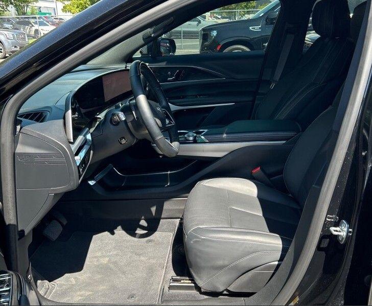 2024 Cadillac LYRIQ LUXURY 照片 2