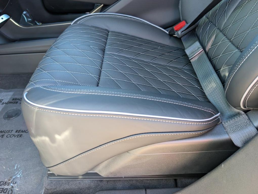 2027 Cadillac LYRIQ SPORT — миниатюра 14