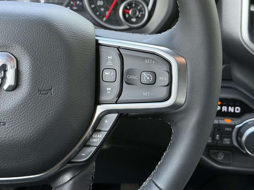 2026 RAM 1500 BIG HORN/LONE STAR thumbnail 17