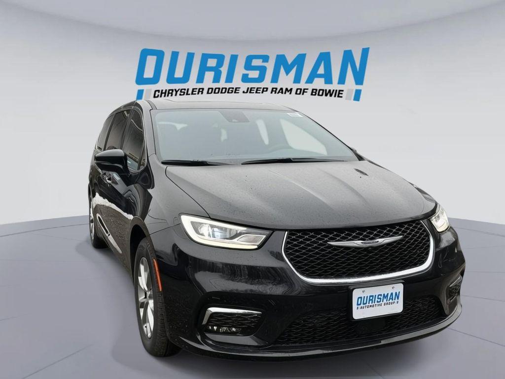 New 2026 Chrysler Pacifica Limited