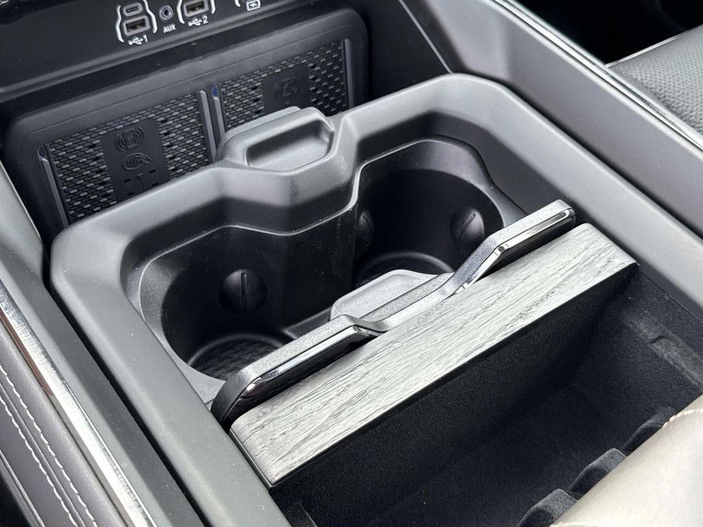 صورة مصغرة 27 لـ 2026 RAM 1500 LIMITED