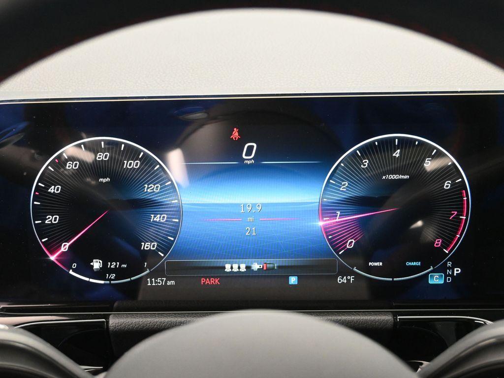 MERCEDES-BENZ GLA - 10