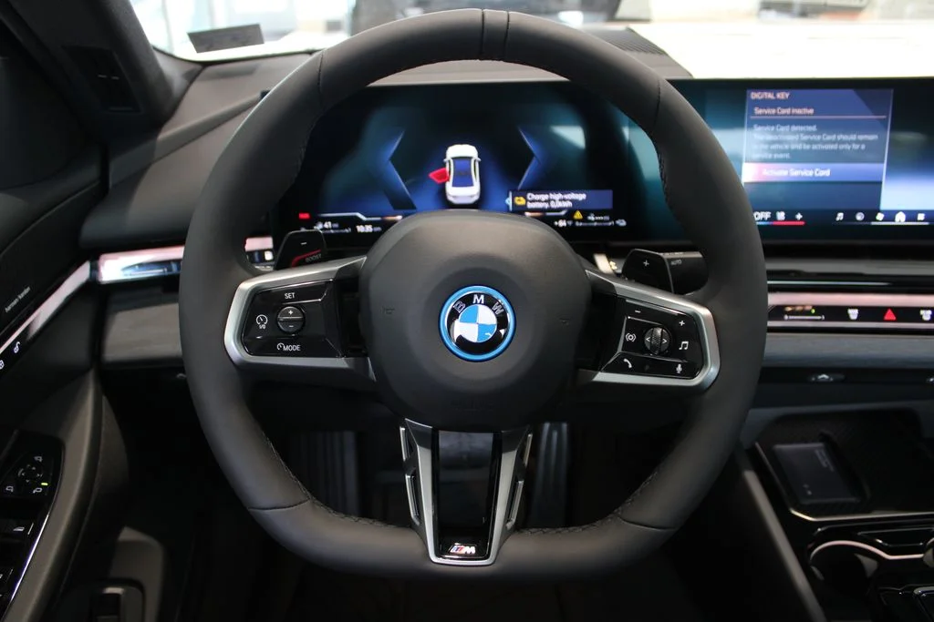 2026 BMW 550E 550E XDRIVE — фото 21