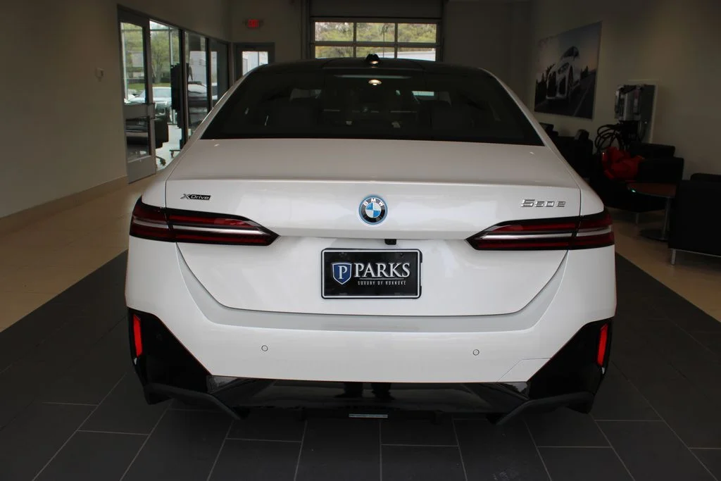 2026 BMW 550E 550E XDRIVE — фото 25