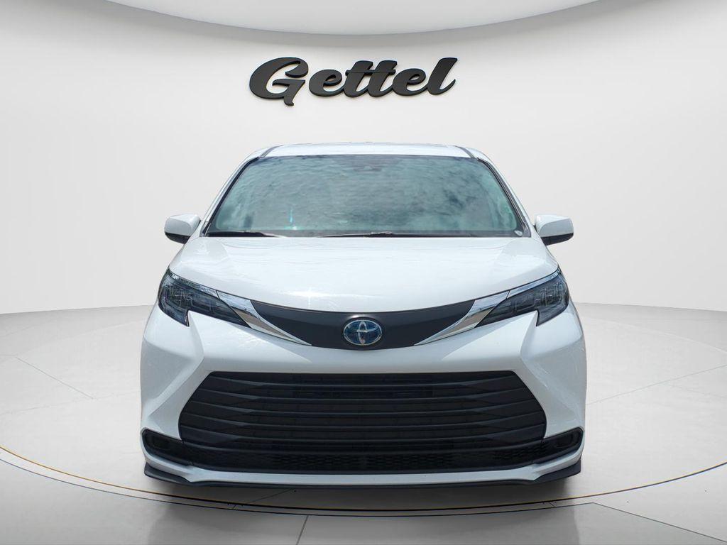 TOYOTA SIENNA - 2