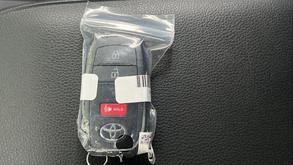 صورة مصغرة 23 لـ 2026 Toyota TACOMA SR5
