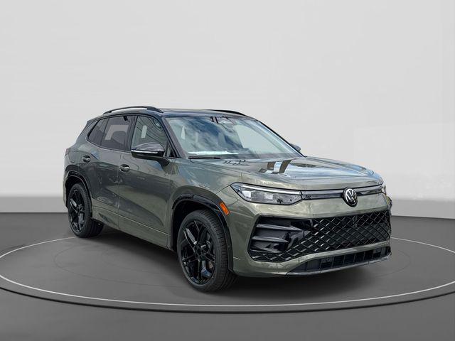 New 2026 Volkswagen Tiguan 2.0T SE R-Line Black