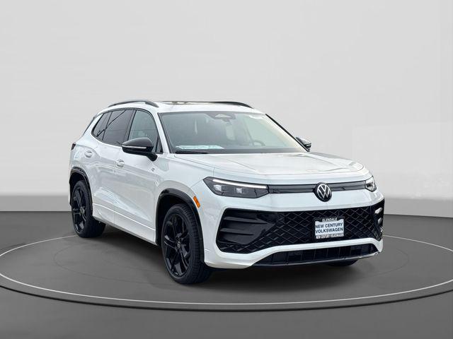 New 2026 Volkswagen Tiguan 2.0T SE R-Line Black