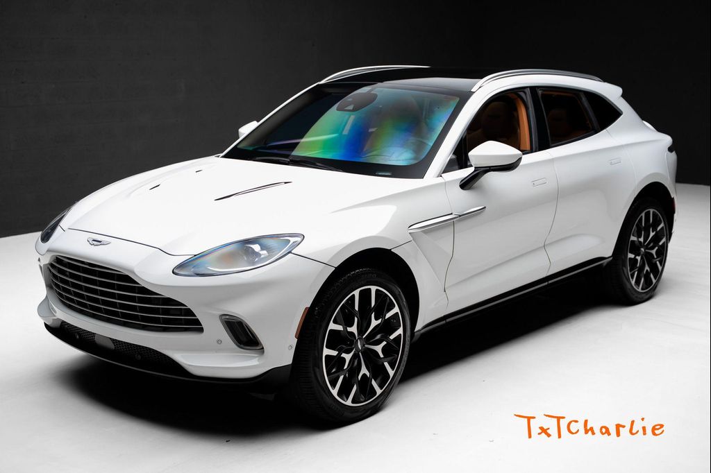 2023 Aston Martin DBX