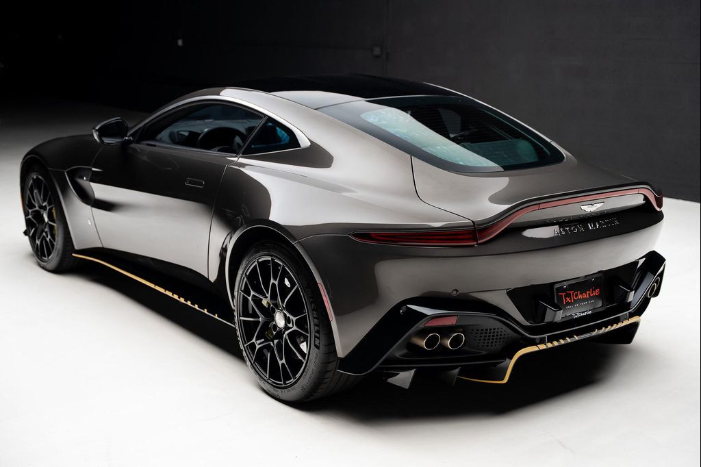 صورة مصغرة 32 لـ 2022 Aston Martin VANTAGE